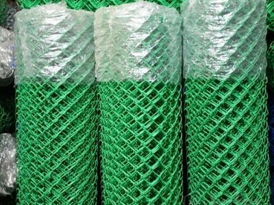 Сетка рабица зеленая RAL 6005 ПВХ 55х55х2.8, рулон 1.8х10 м